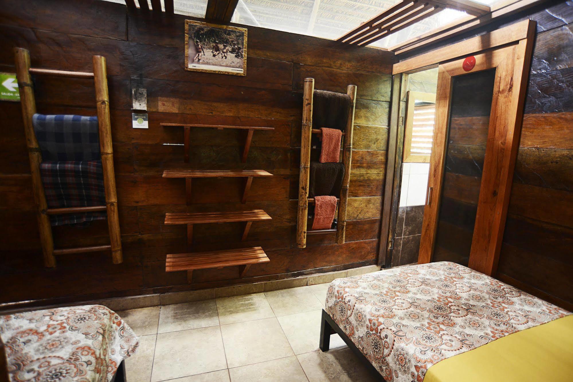 Jamu Lodge Puerto Montufar ภายนอก รูปภาพ