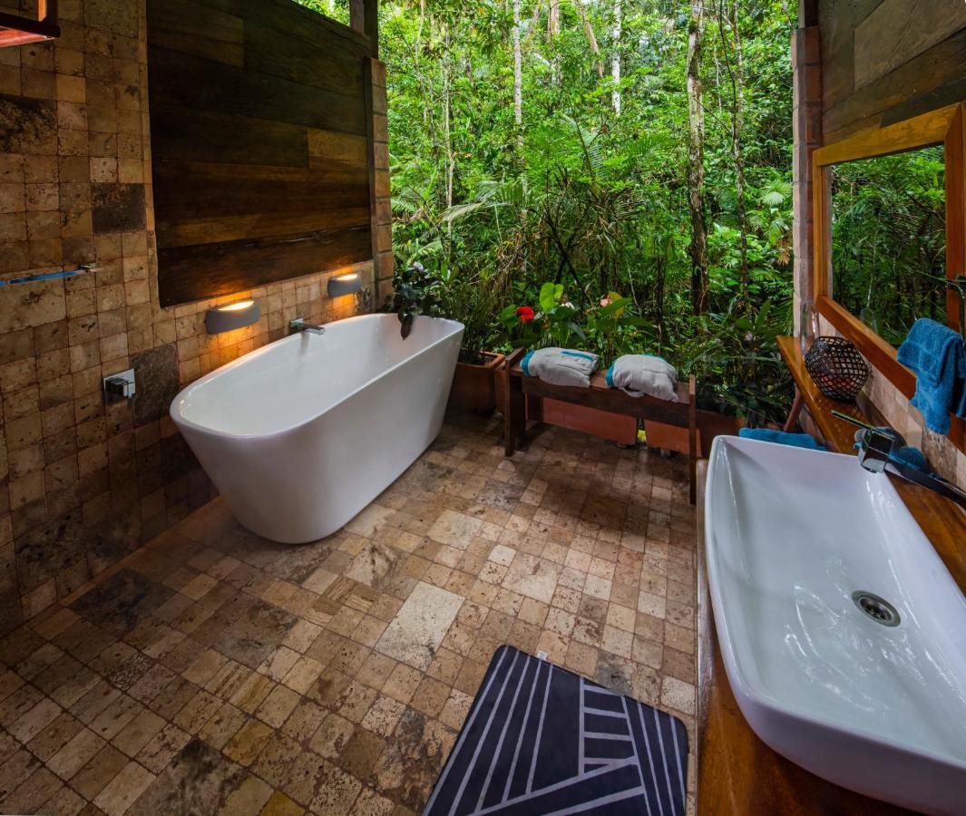 Jamu Lodge Puerto Montufar ภายนอก รูปภาพ